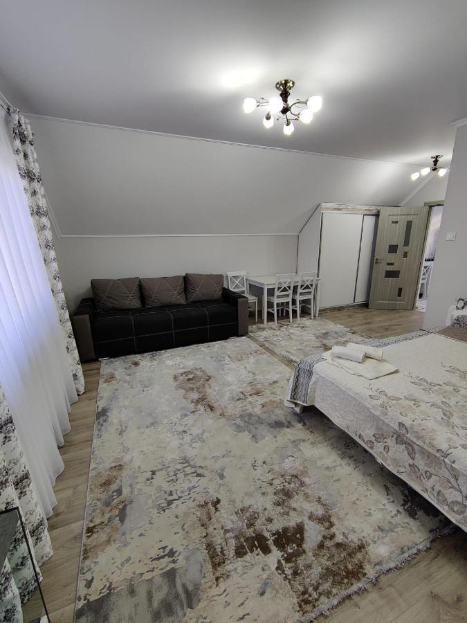 Vizuina Lupului Hotel Gura Humorului Buitenkant foto